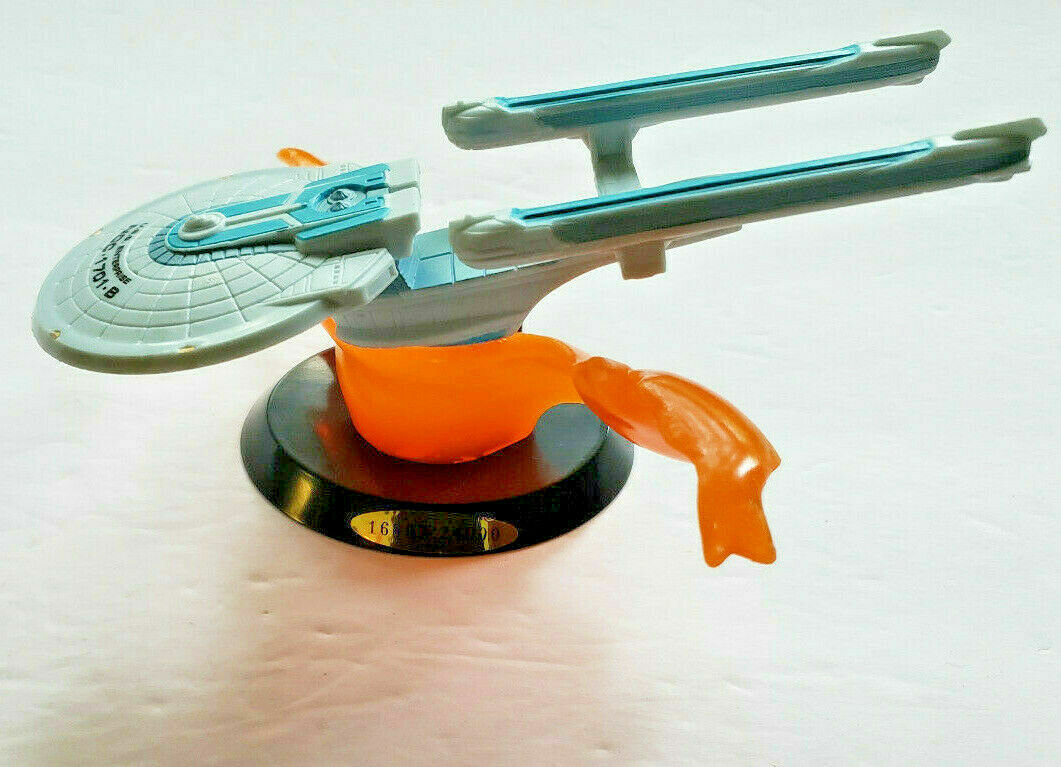 Star Trek Nexus Generations PVC U.S.S. Enterprise NCC-1701-B  Base Display U161
