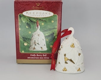 Hallmark Keepsake Ornament Holly Berry Bell 2000 U76