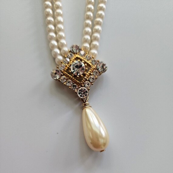 Vtg faux pearl double strand necklace rhinestones… - image 2