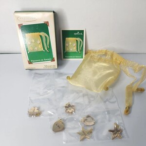 Hallmark keepsake 6 miniature ornaments presents of angels love, hope, peace u16