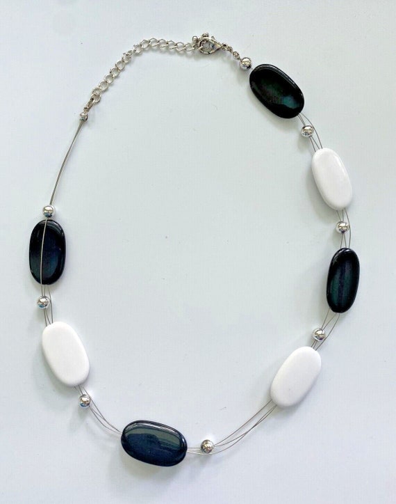 Vintage black and white beaded wire necklace and … - image 2