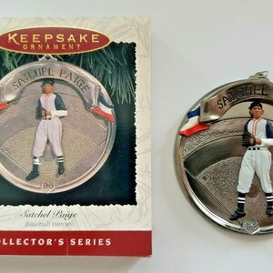 1996 Satchel Paige Hallmark Keepsake Xmas Ornament Baseball Heroes U109/5304