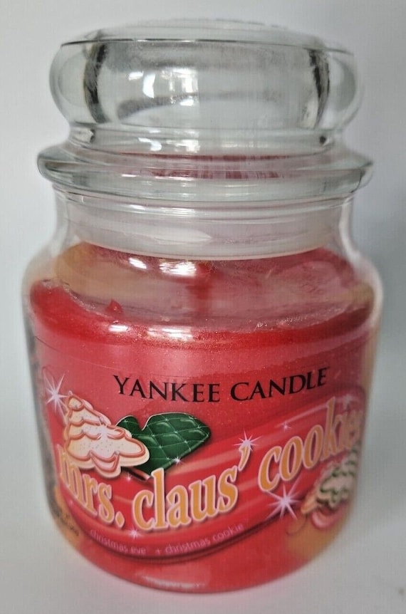 Yankee candle swirl 14.5 oz jar candle mrs. claus'
