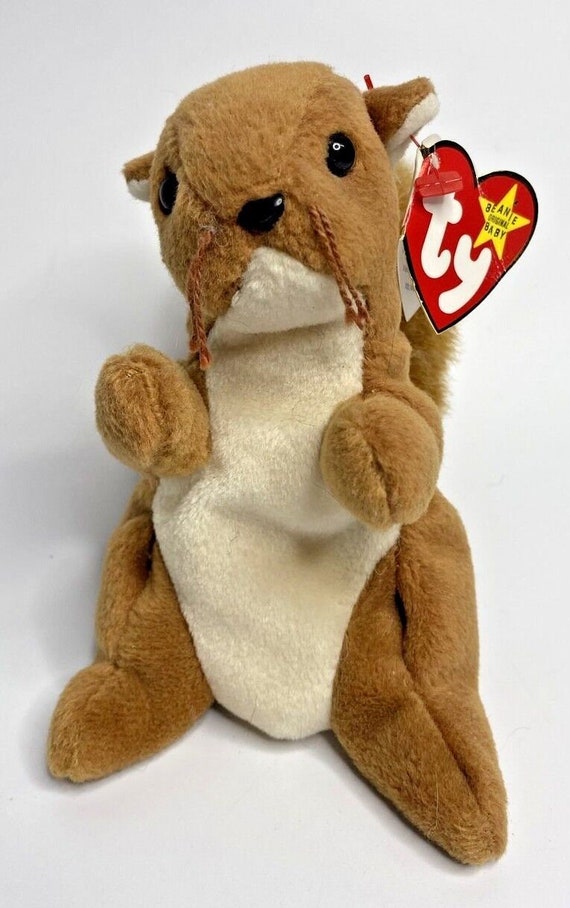 1996 Ty Beanie Baby "Nuts" Retired Squirrel BB16