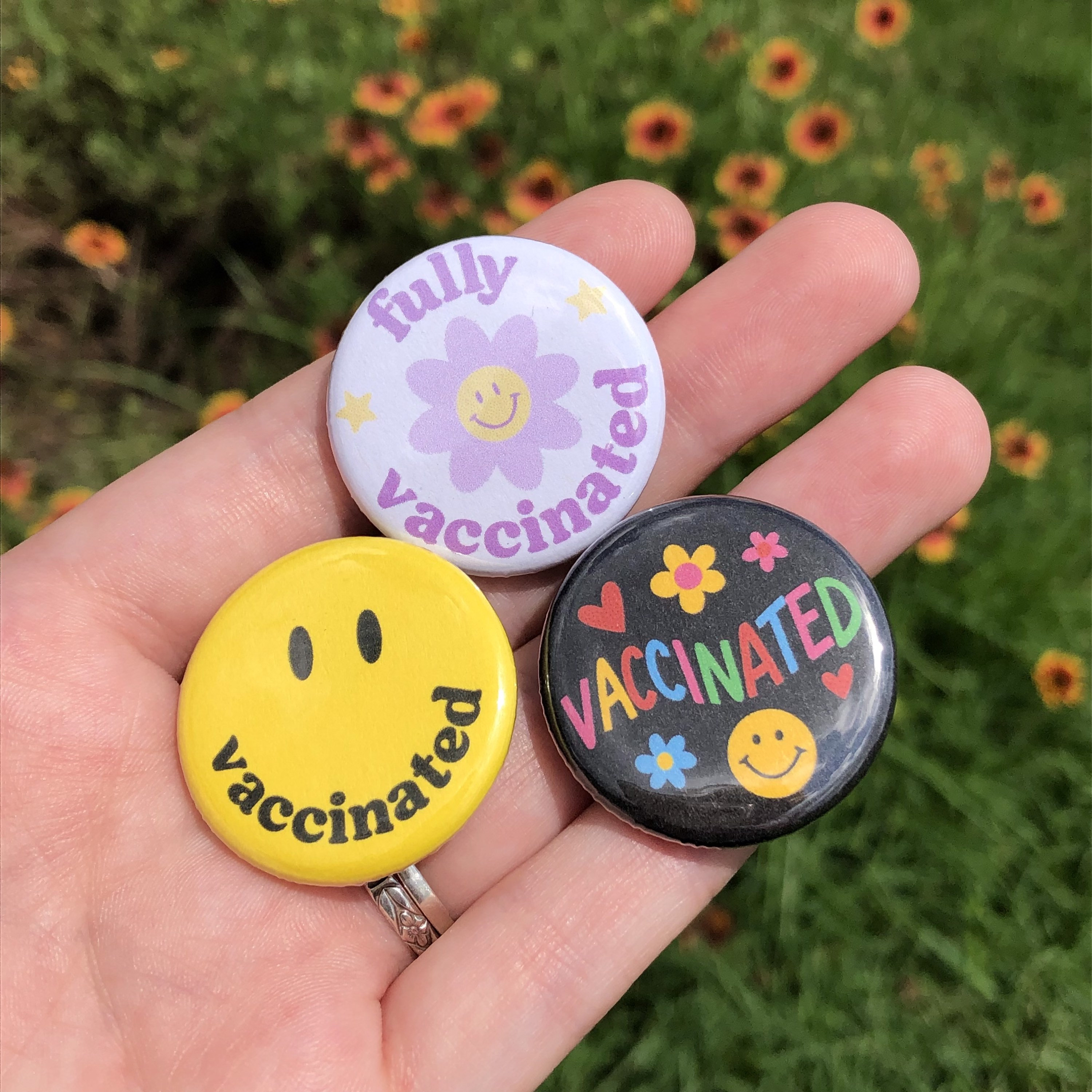 Vaccinated pin handmade COVID-19 vaccination pinback button badge smi…