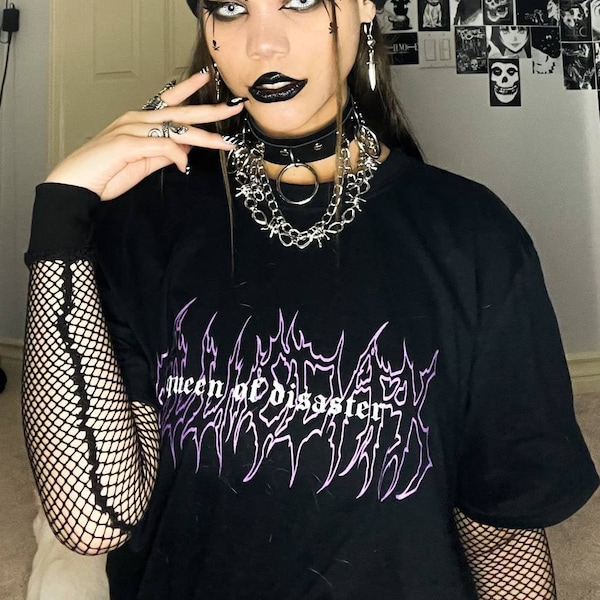 Grunge Shirt, Grunge Kleidung, Queen Of Disaster T-Shirt, Ästhetisches Shirt, Death Metal Font, Plus Size Gothic Shirt, Nu Goth Outfit, E-Girl