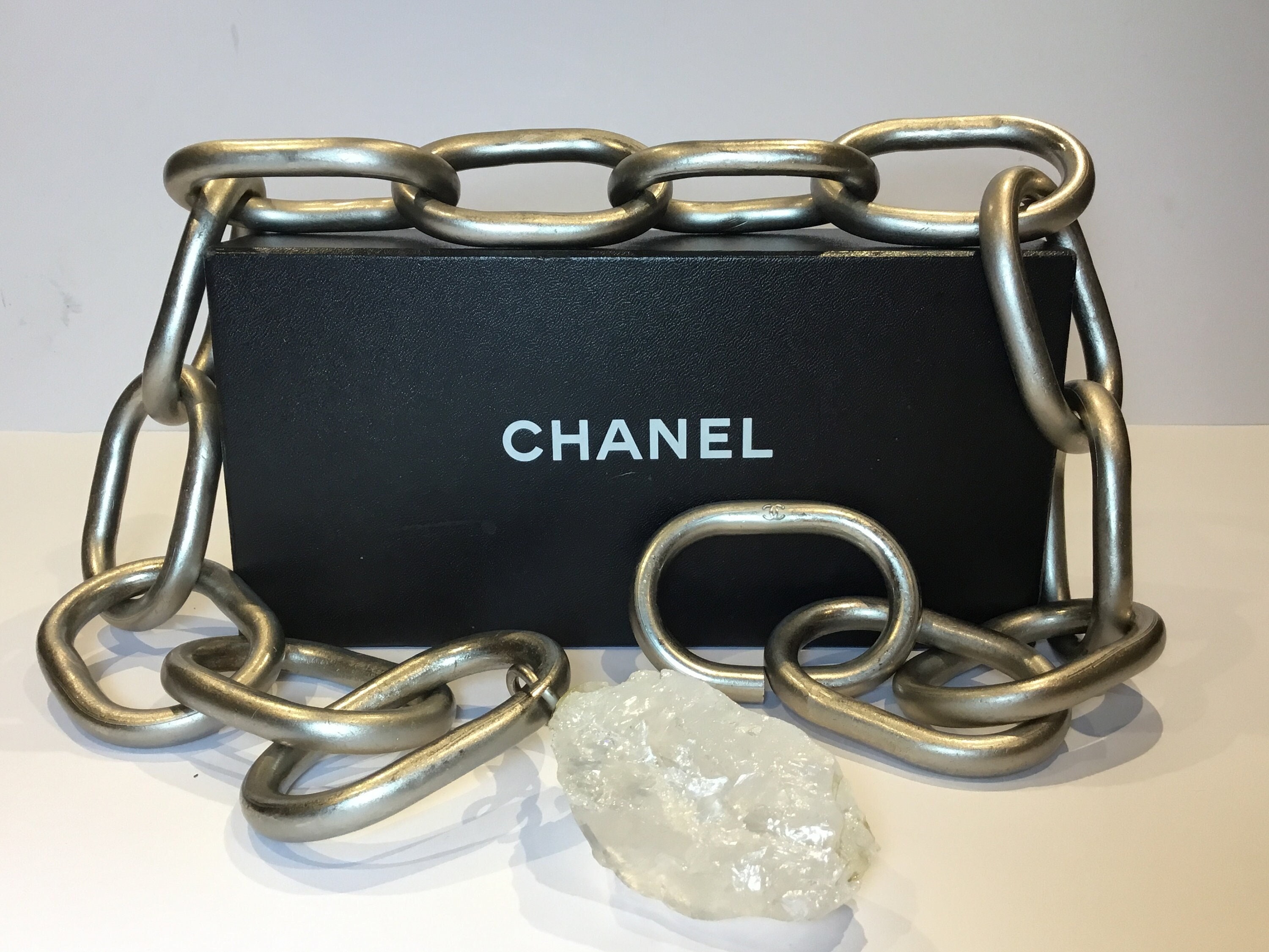 Chanel // 2006 Autumn Black Mini Crystal Logo Belt – VSP Consignment