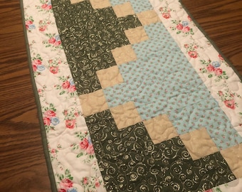 Quilted Table Runner, Floral Table runner, Rose table runner