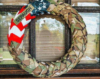 Militäruniform Kranz, Vaterländischer Stoff, Personalisiertes Namenband