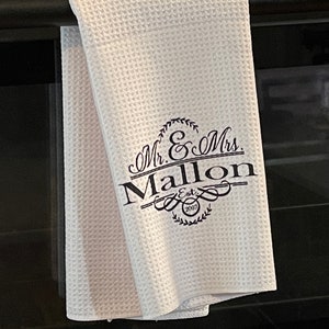 Personalized Mr and Mrs Waffle Weave Hand Towel Housewarming Wedding Gift