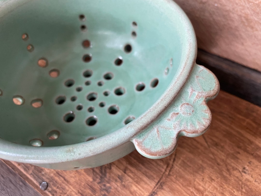 Berry Bowl Colander Strainer Stoneware Ceramic Pottery - Etsy