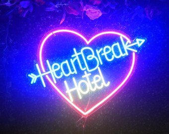 Neonreclame Heartbreak Hotel: kamerdecoratie voor koppels