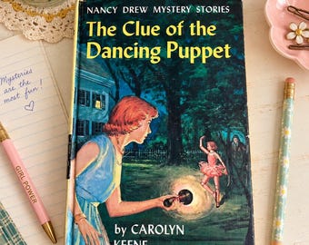 1962 Nancy Drew The Clue of the Dancing Puppet Carolyn Keene #39