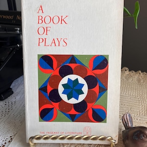 1965 A Book of Plays Paperback The Pageant of Literature Macmillan