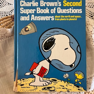 1977 Charlie Brown Earth & Space Book: Vintage Peanuts Homeschool Resource