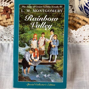 1998 Rainbow Valley: Anne of Green Gables Book, Collector&#39;s Edition