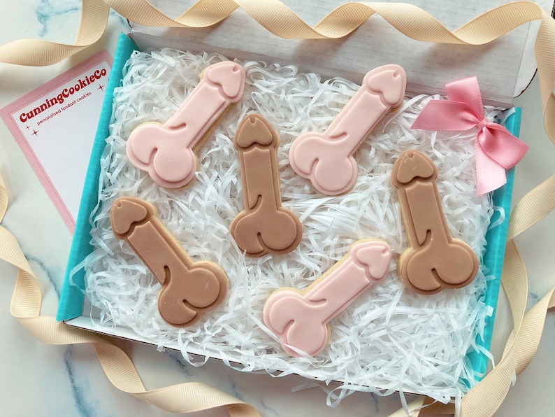 Hen party favours, hen do biscuits, stag do cookies, novelty willy party favours image 3