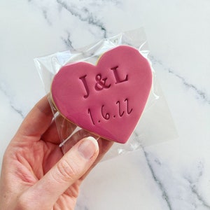 Wedding favours wedding biscuits wedding cookies personalised wedding table favours