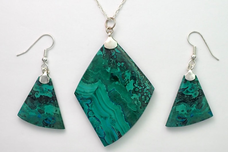 sets with Earrings and matching pendant Malachite Ray Mine collection