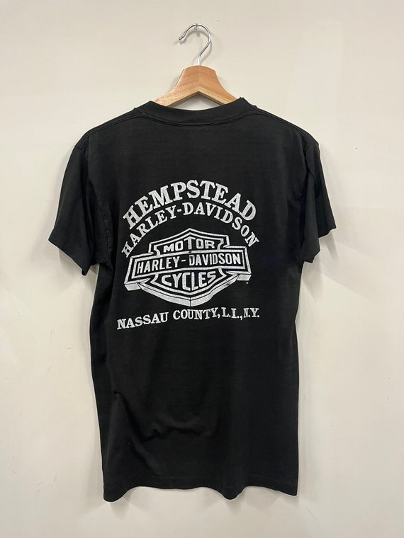 Vintage Harley Davidson 3D-Emblem Tee - image 2