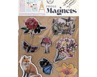Imanes de nevera hechos a mano con motivos naturales: flores, zorros, mariposas y decoración estilo cottagecore.