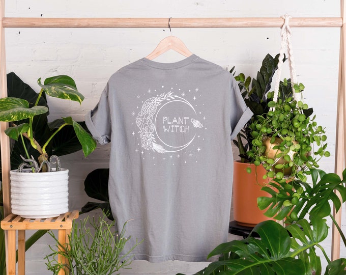 Plant Witch Vintage Pocket T-Shirt | Charcoal