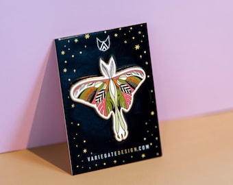 PIN DE ESMALTE DURO / Polilla Luna