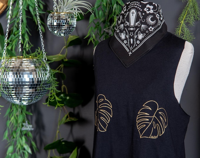 Crop | Monstera Titties Let's Hang - Black