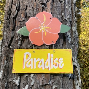 Hibiscus plaque wood decor, vibrant coral flower hanging sign for tropical porch decoration, perfect Hawaiian gift