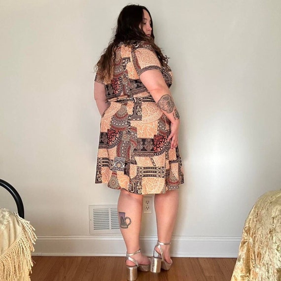 1970s Paisley Patchwork Midi Dress: Vintage Polye… - image 3