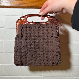 Bolso de mano Crochet Lucite Micro Corde de la década de 1930. Excelente condición.