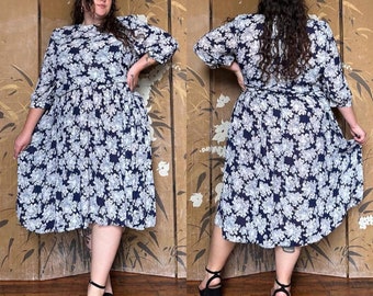 1980s VPS Navy and White Floral Puff Sleeve Midi Dress. Tag size 22. 2X 3X