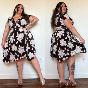 2000s Dress Barn Faux Wrap Dress, White and Brown Florals. Tag Size 16. Plus  Size Vintage Floral Dress. XL 1X 2X - Etsy