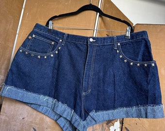 Plus Size Vintage Denim Shorts. 1X 2X. Y2K Second Generation Dark Wash Short Shorts. Studded with Gold Stars.