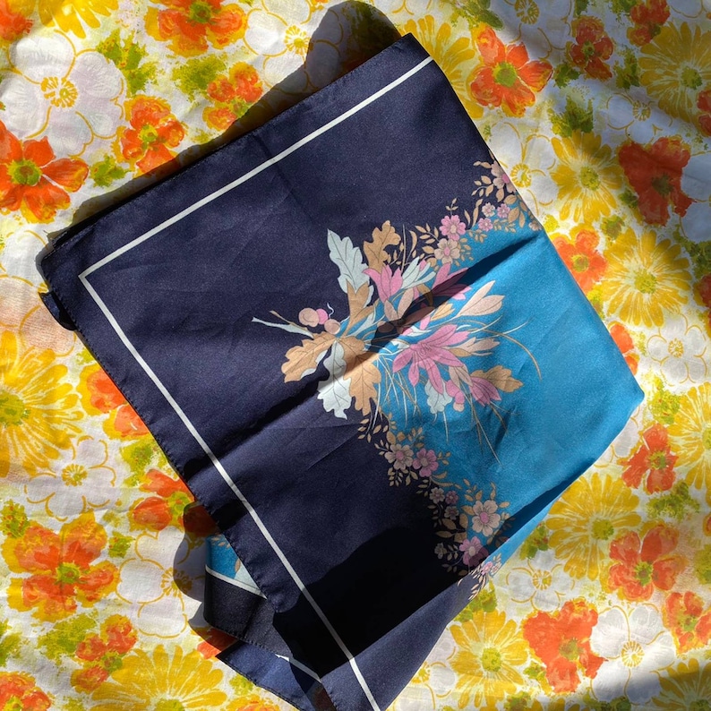 1970s Vintage Scarf Navy and Blue with Pink and Brown Accents 1970s Vintage Scarf Navy and Blue with Pink and Brown Accents