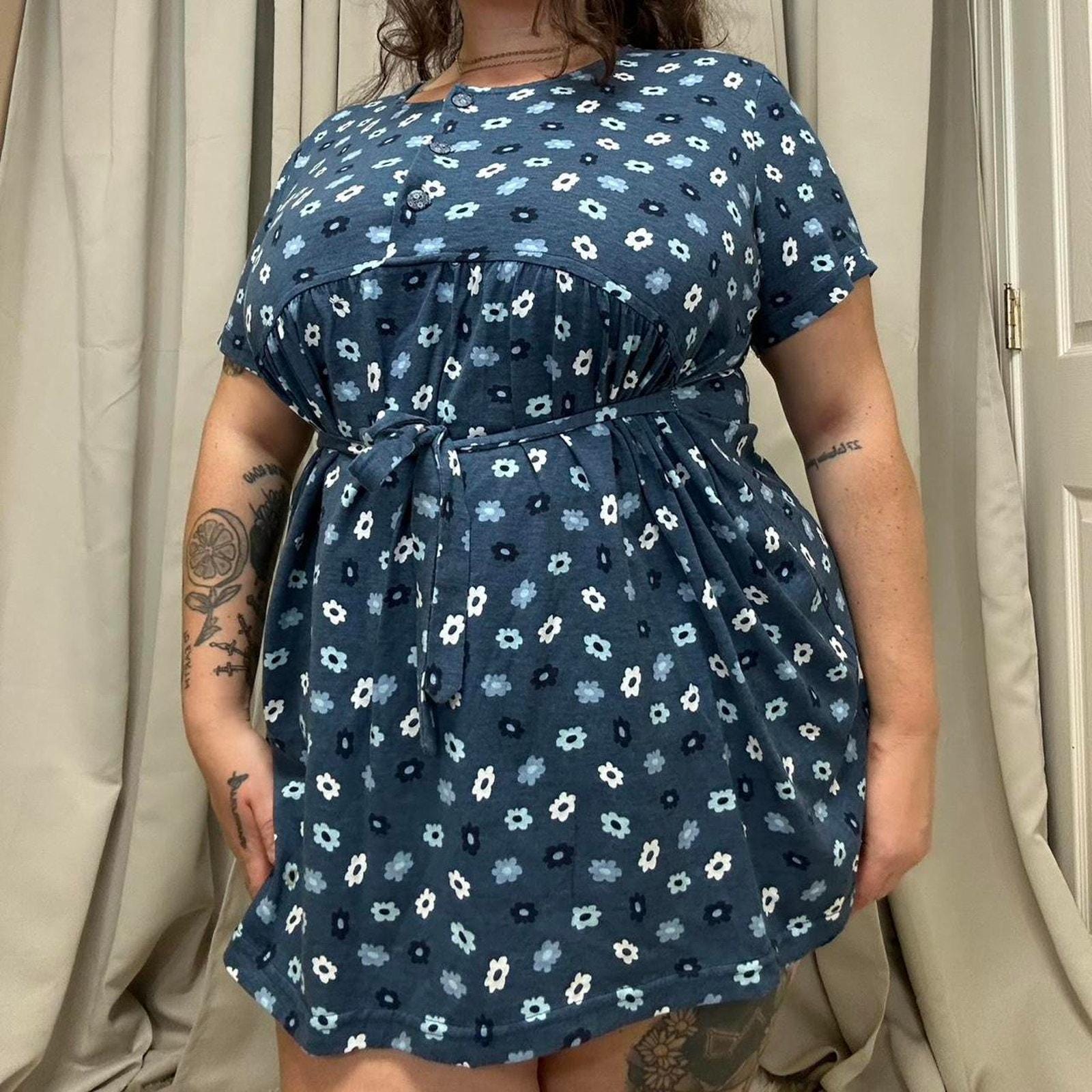 Vintage 90s Daisy Clothing