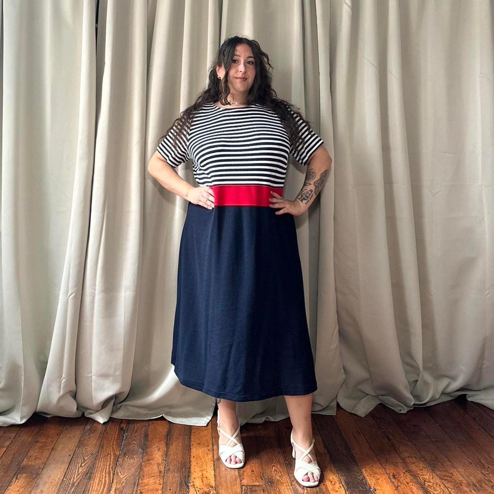 2000s Coldwater Creek Navy Red and White Maxi Dress. Tag size 24. Good condition. Plus size vintage maxi dress 3X 4X