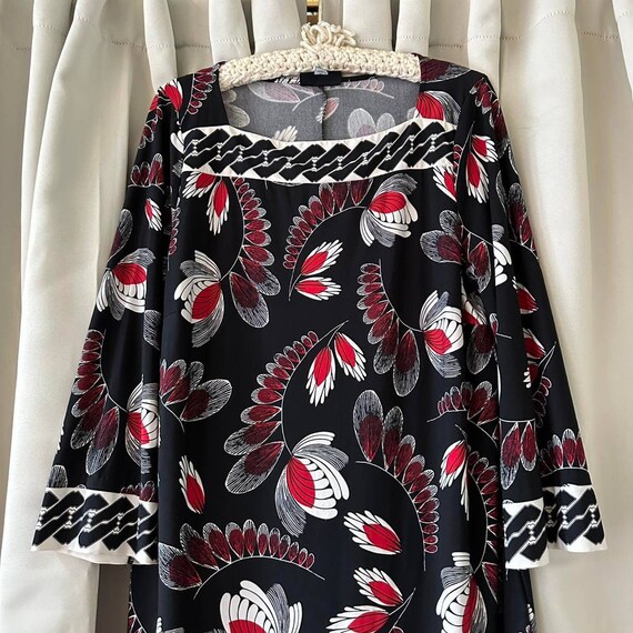 2000s does 60s Metrostyle Black Red White Floral … - image 3
