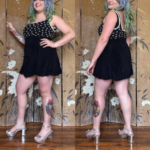 90s Black Swim Dress: Vintage Beach Cabana Rose Top (XL XXL)