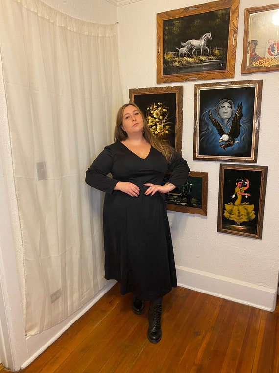 1970s 70s Plus Size Vintage Nylon V Neck Dress |