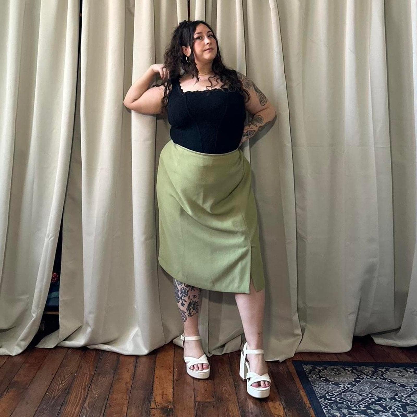 Liz Claiborne Green Midi Tag Size 100 Good