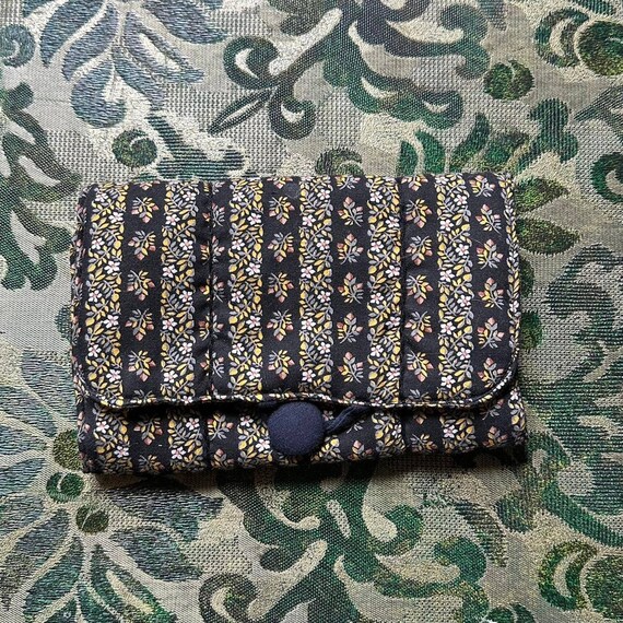 Vintage Handmade Quilted Wallet with Trifold Fron… - image 7