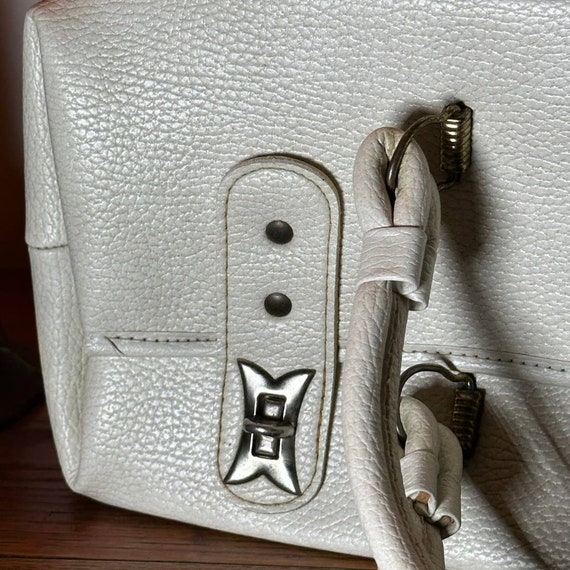 1960s White Faux Leather Textured Rectangle Handb… - image 6