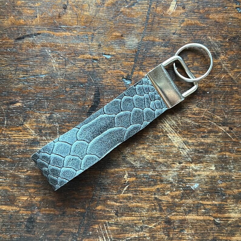 Leather Loop Key Ring. Gift Idea. Personalised Gift. Handmade Leather ...