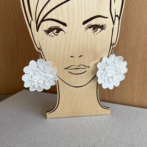 White flower earrings, lace earrings, white earrings, wedding earrings, statement earrings, boho earrings, textile earrings, gift for her