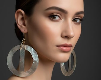 Mother of Pearl Statement Earrings, Oversized MOP Shell Earrings, Geometric Circle Dangle Earrings, Large Disk Earrings, Unique Earrings