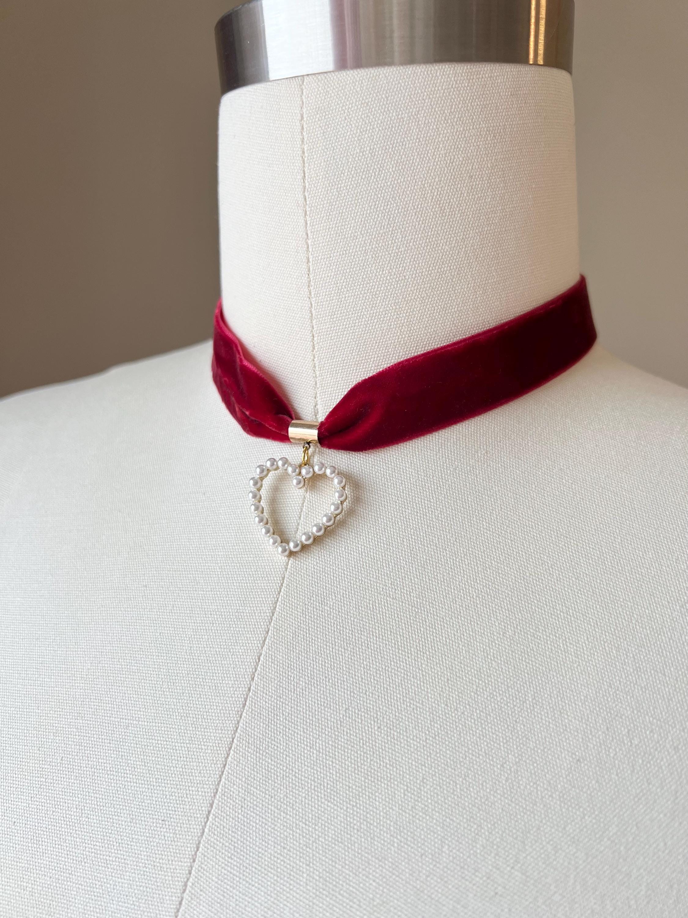 Red Velvet Choker: Pearl Heart, Victorian Gothic Necklace - Etsy