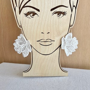 White flower earrings, lace earrings, wedding earrings, statement earrings, boho earrings, gifts, textile earrings, lightweight earrings
