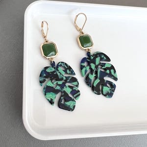 Green tropical leaf earrings, monstera leaf earrings, green mosaic earrings, geometric earrings, gift for her, resin boho earrings