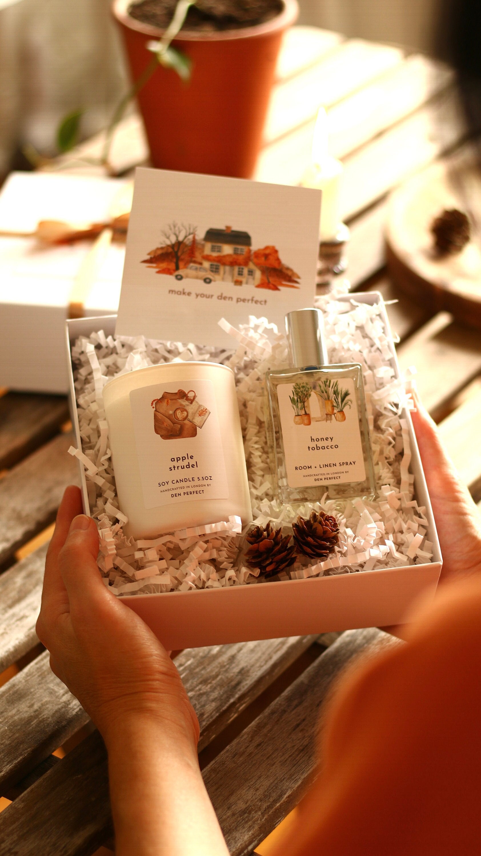Apple Strudel Gift Set, Soy Candle & Room + Linen Spray Box Autumn Set